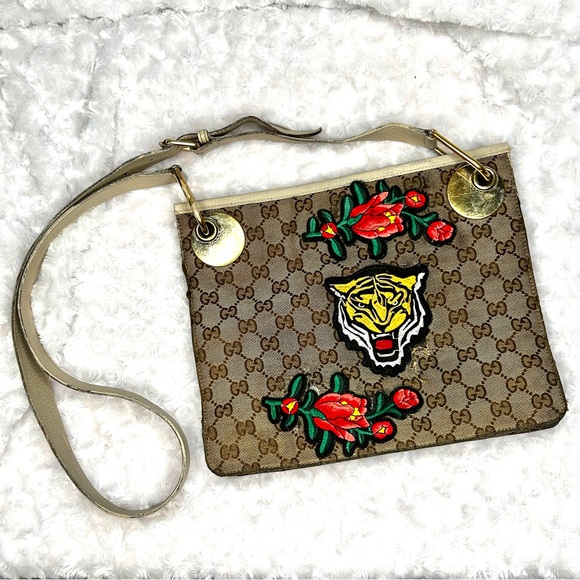 Gucci Bags Certified Authentic Gucci Eclipse Messenger With Appliqu